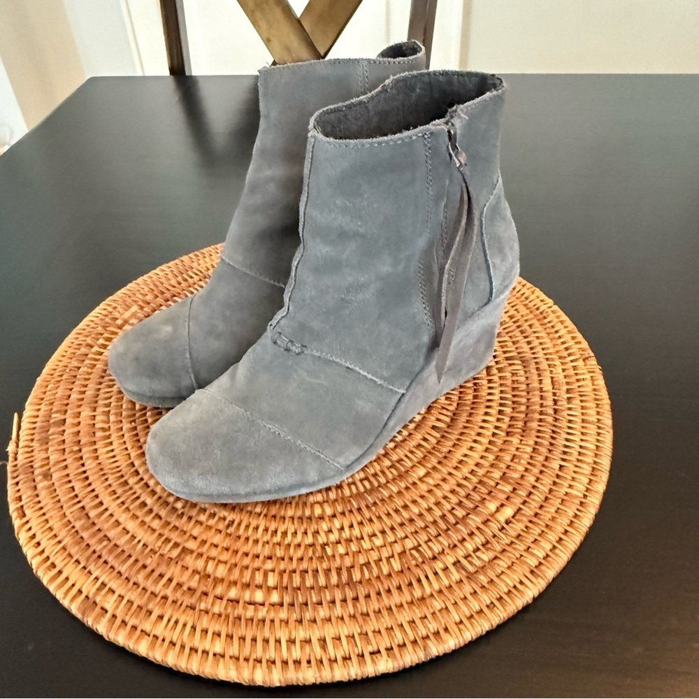 Toms Gray Wedge Ankle Boots‎